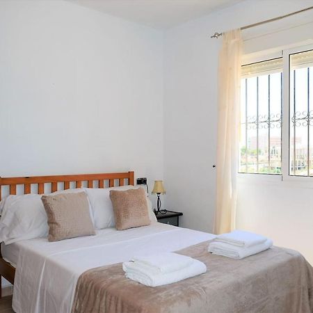 أوريويلا Molino Blanco Apartment 8 - Pool Facing المظهر الخارجي الصورة