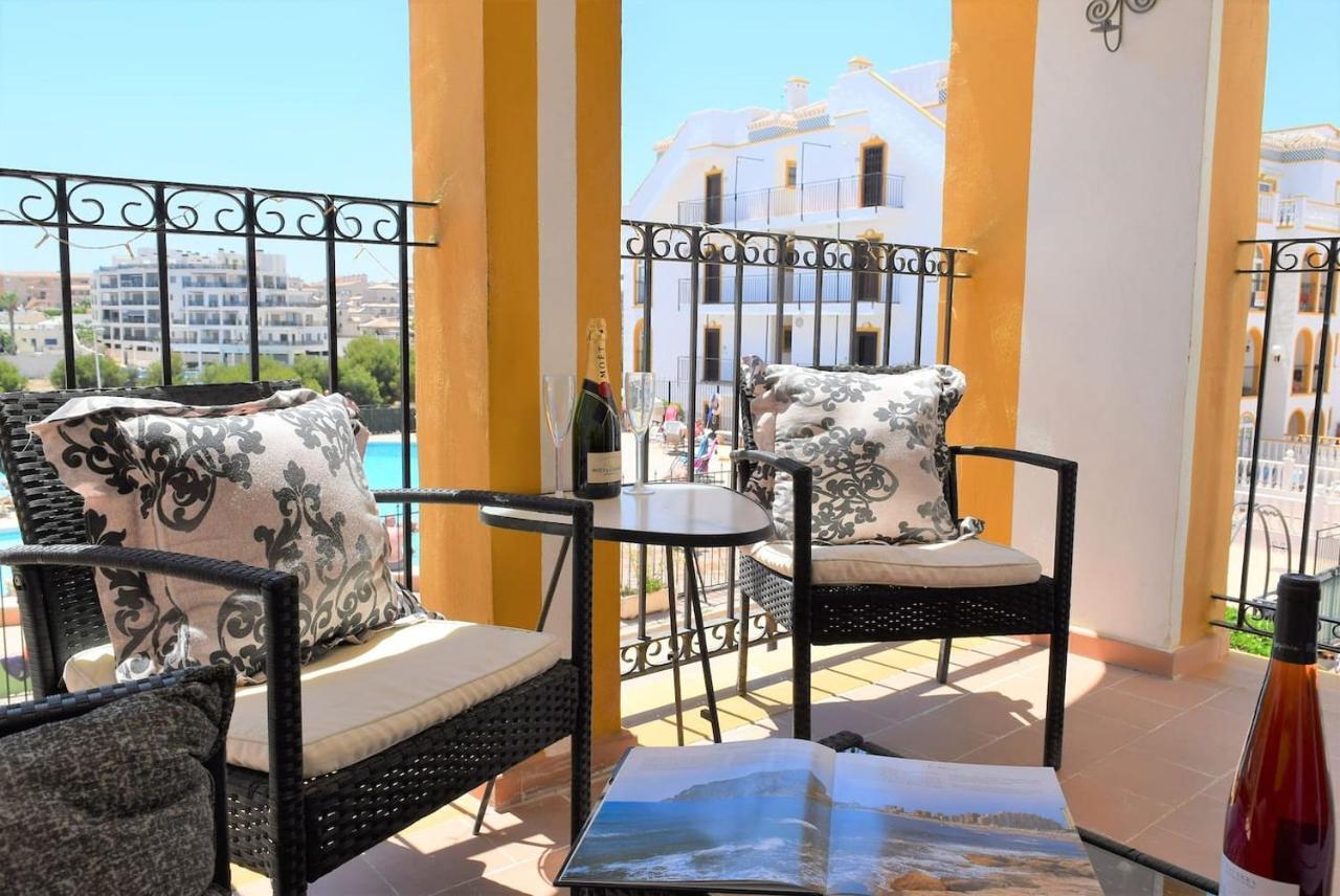 أوريويلا Molino Blanco Apartment 8 - Pool Facing المظهر الخارجي الصورة